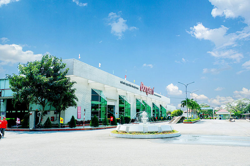 Nhà máy sản xuất gạch men và ngói màu của công ty Đồng Tâm tại khu công nghiệp Điện Nam - Điện Ngọc